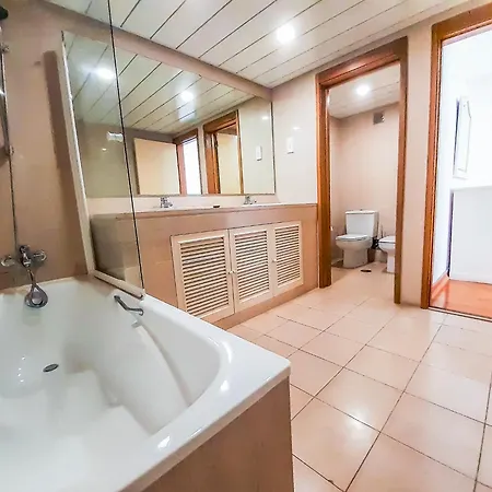 L9 Incrível E Espaçoso De Dois Quartos * Quarteira