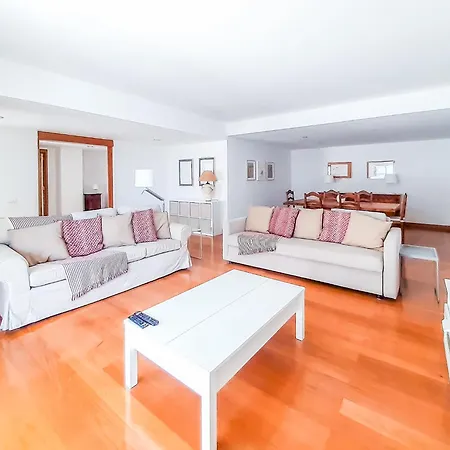 L9 Incrível E Espaçoso De Dois Quartos * Quarteira
